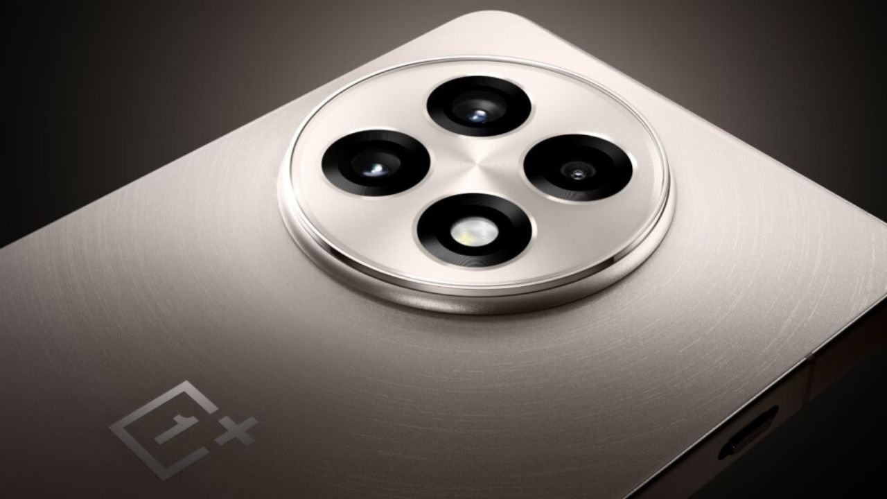 OnePlus 13R फ्लैगशिप स्मार्टफोन पर भारी डिस्काउंट, स्नैपड्रैगन प्रोसेसर और 6000mAh बैटरी के साथ मिलेगा कम कीमत में