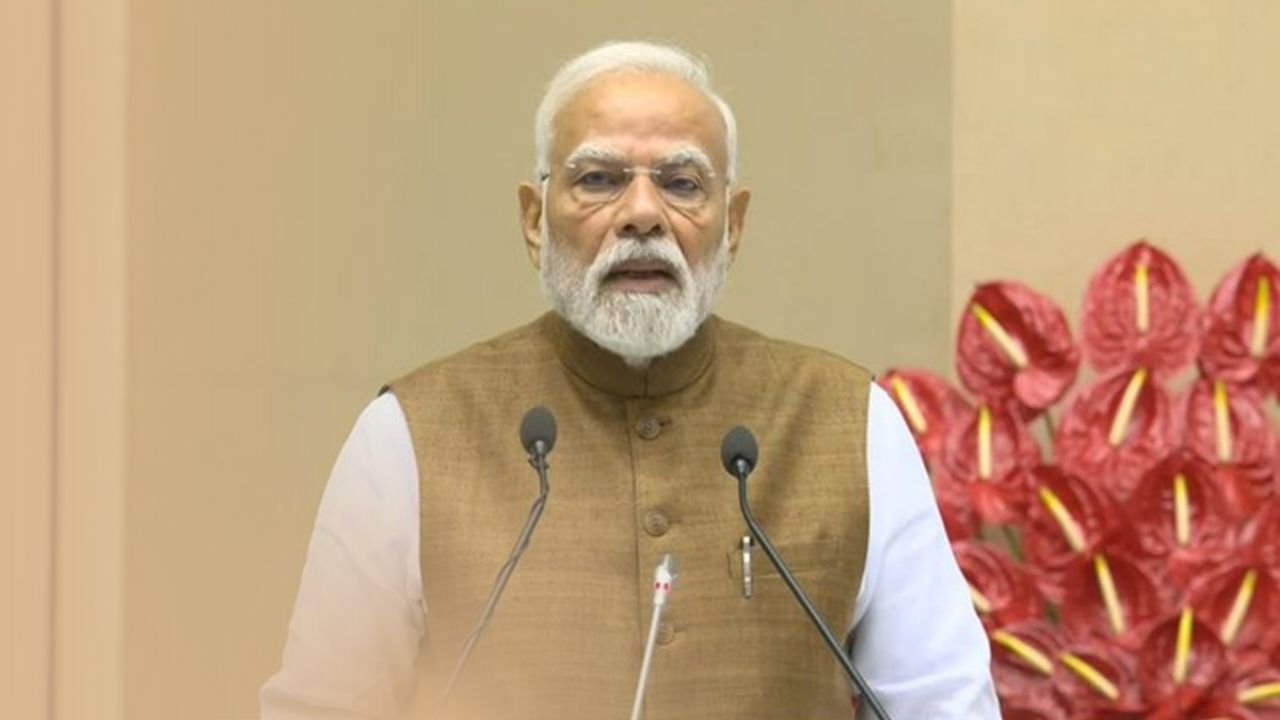 पीएम मोदी का 62 हजार करोड़ का तोहफा. शिक्षा कौशल और रोजगार में नया अध्याय. युवाओं को सुनहरा भविष्य मिलेगा