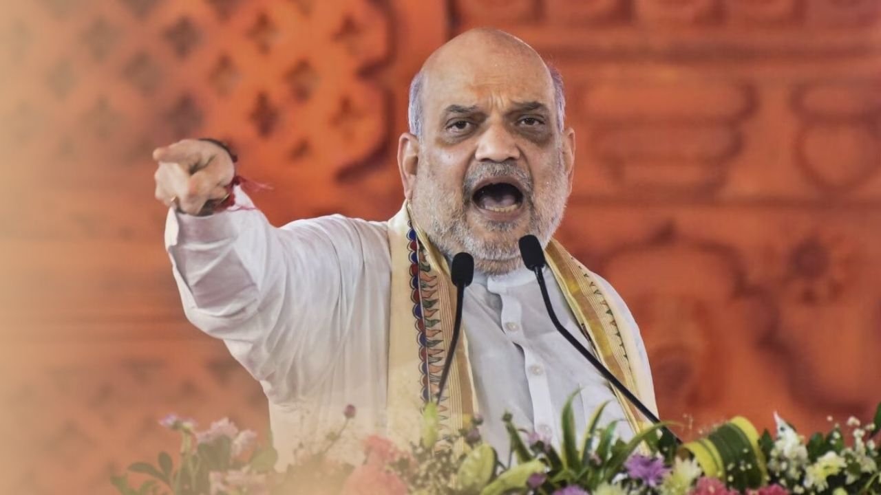 अमित शाह का राहुल पर हमला, बिहार से इटली तक यात्रा और घुसपैठियों को लेकर किया बड़ा बयान