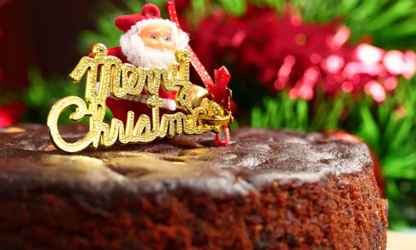 Christmas Special 2025: वेजिटेरियन प्लम केक रेसिपी जो हर त्योहार को बनाए खास