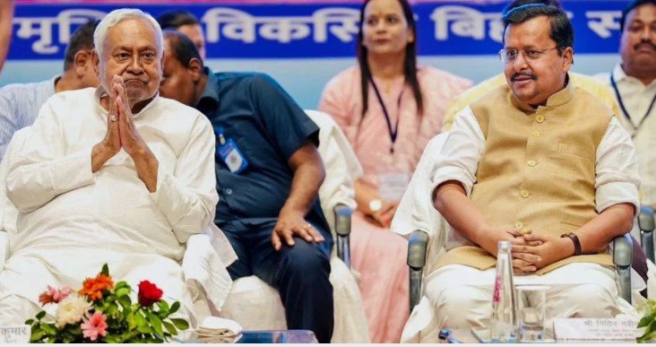 बिहार की राजनीति में बड़ा उलटफेर. नीतीश कुमार और नितिन नवीन ने छोड़ी विधायिका