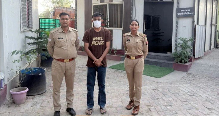 ग्रेटर नोएडा में शिक्षिका से छेड़छाड़ मामला 1090 कॉल के बाद आरोपी गिरफ्तार