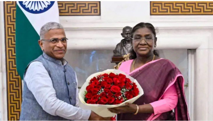 राज्यसभा उपसभापति हरिवंश को तीसरा कार्यकाल राष्ट्रपति के फैसले से राजनीतिक हलचल