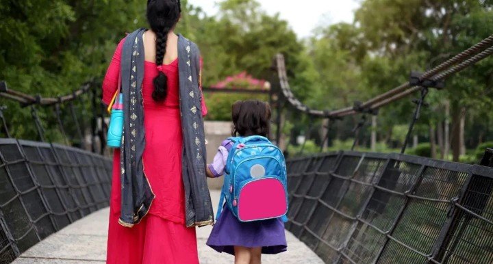 NHRC का बड़ा एक्शन प्राइवेट स्कूलों की किताब नीति पर नोटिस जारी
